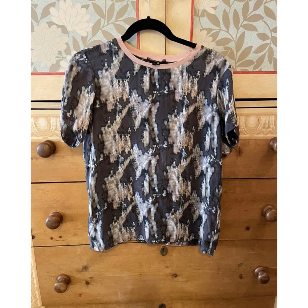 Theyskin's Theory Women's Silk Printed Tee size small